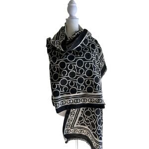 NWT Bloomingdales Exclusive Wrap Scarf 150 Logo 70x25 Black Gray Soft-Touch